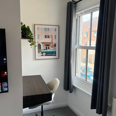 Central Chic 3 Bed, Great Location Winchester Buitenkant foto