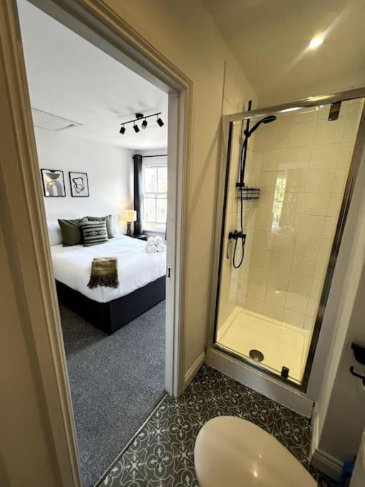 Central Chic 3 Bed, Great Location Winchester Buitenkant foto