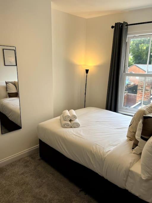 Central Chic 3 Bed, Great Location Winchester Buitenkant foto