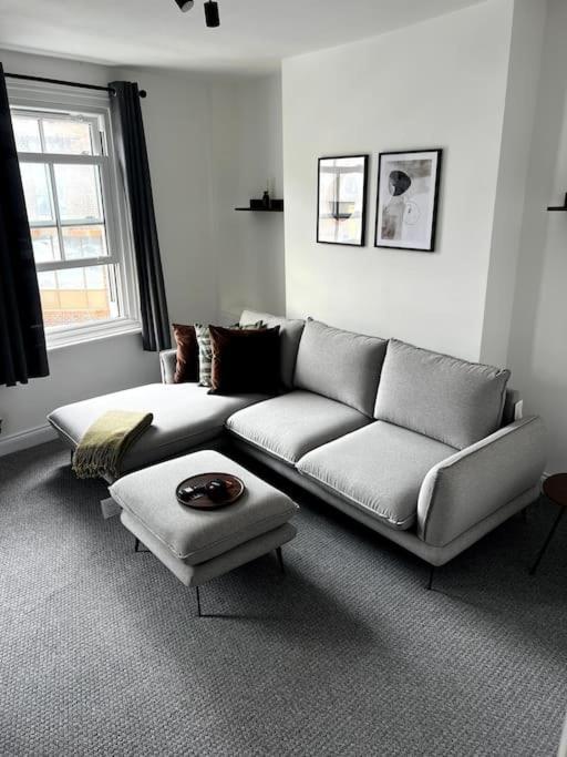 Central Chic 3 Bed, Great Location Winchester Buitenkant foto