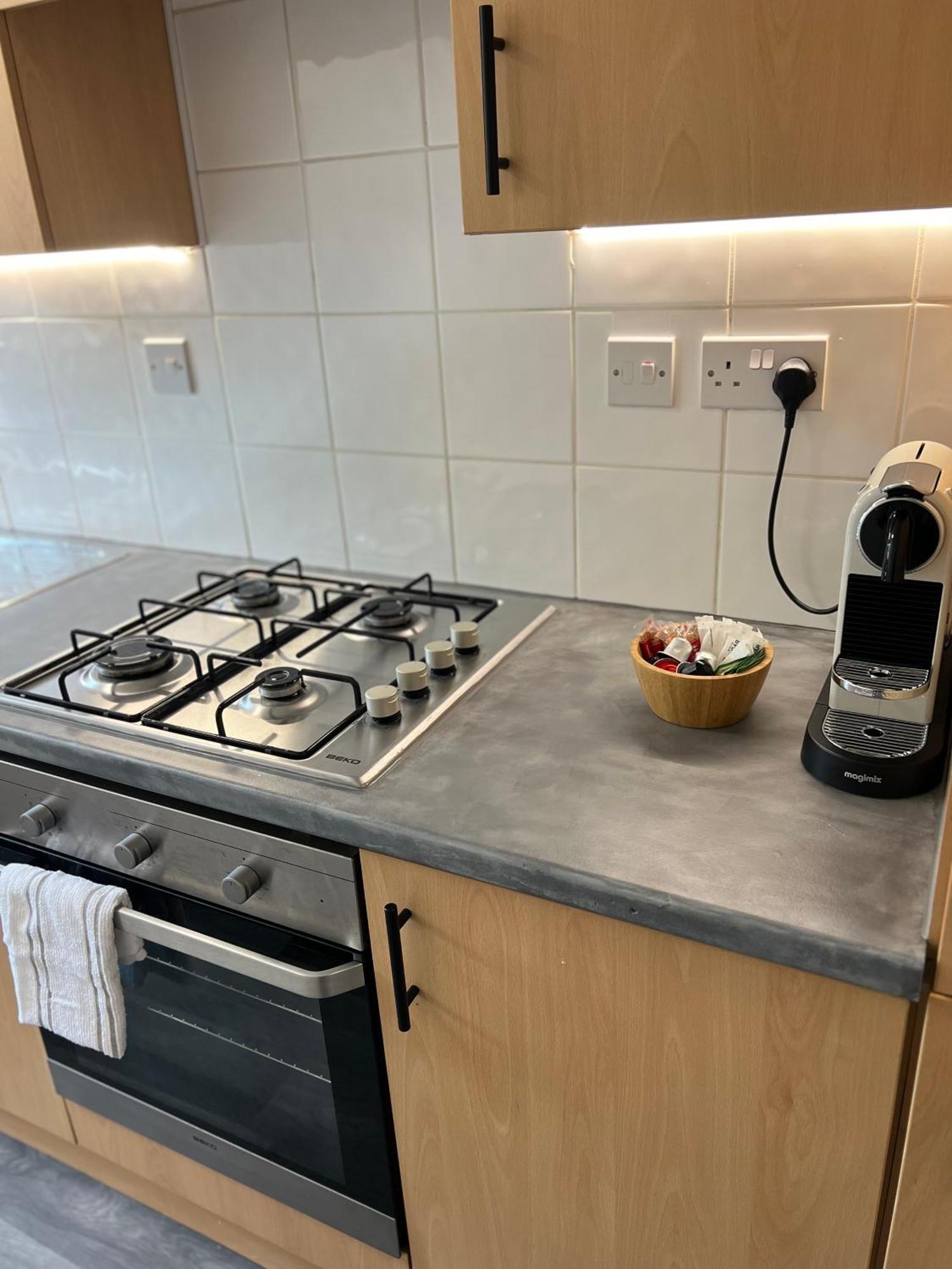 Central Chic 3 Bed, Great Location Winchester Buitenkant foto