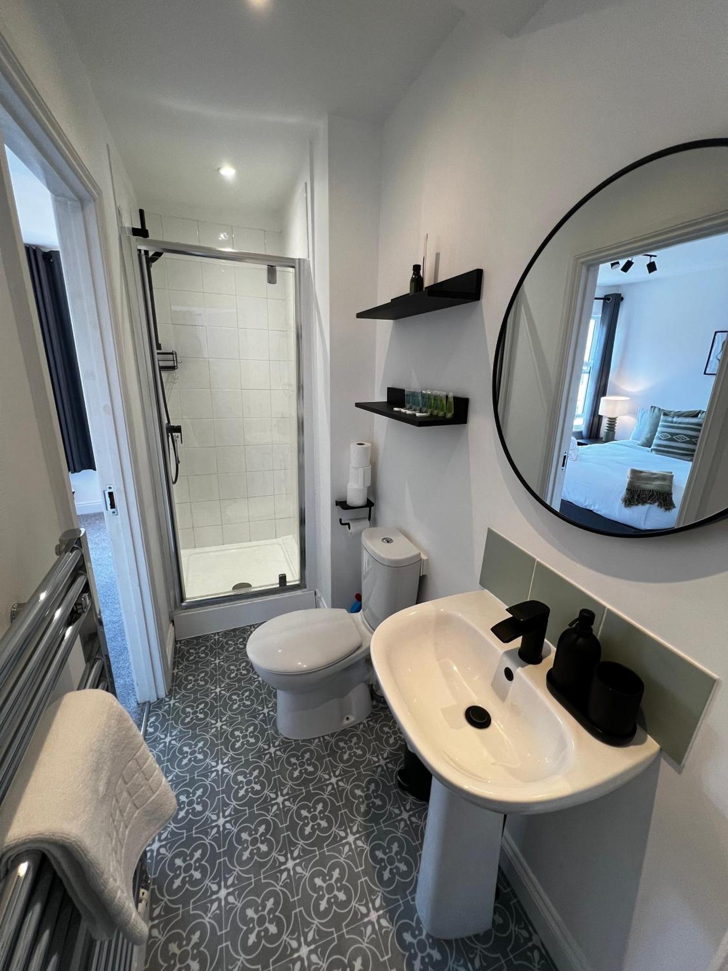 Central Chic 3 Bed, Great Location Winchester Buitenkant foto