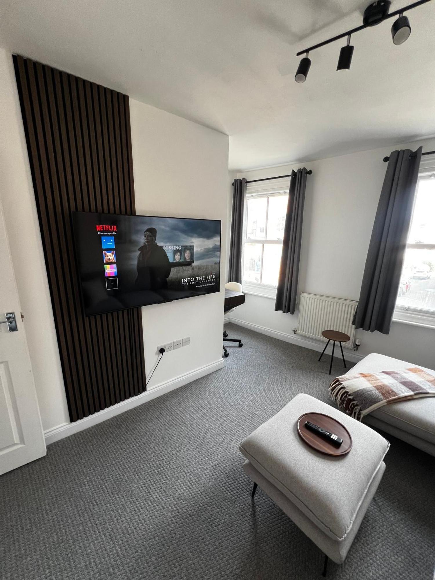 Central Chic 3 Bed, Great Location Winchester Buitenkant foto