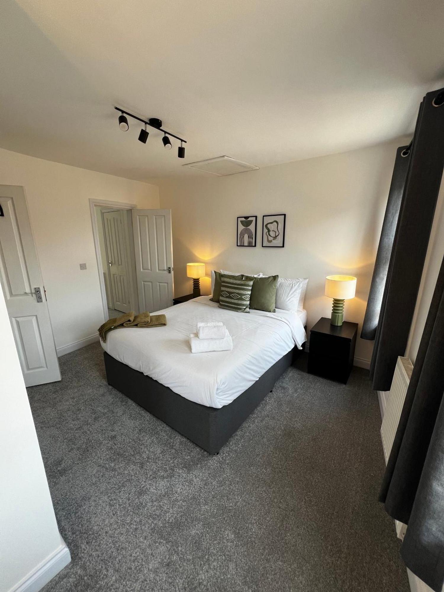 Central Chic 3 Bed, Great Location Winchester Buitenkant foto
